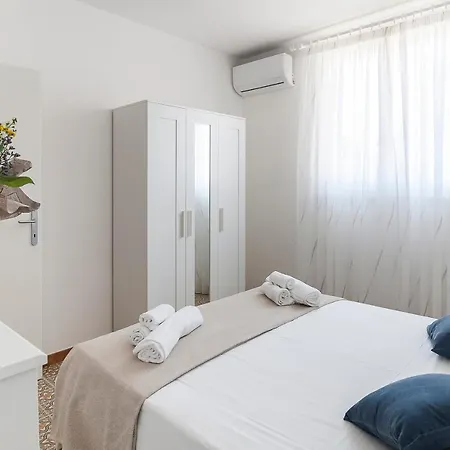 بيت للعطل Living *