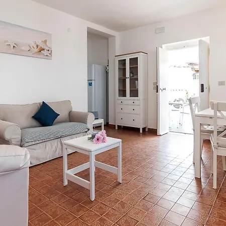 بيت للعطل Living